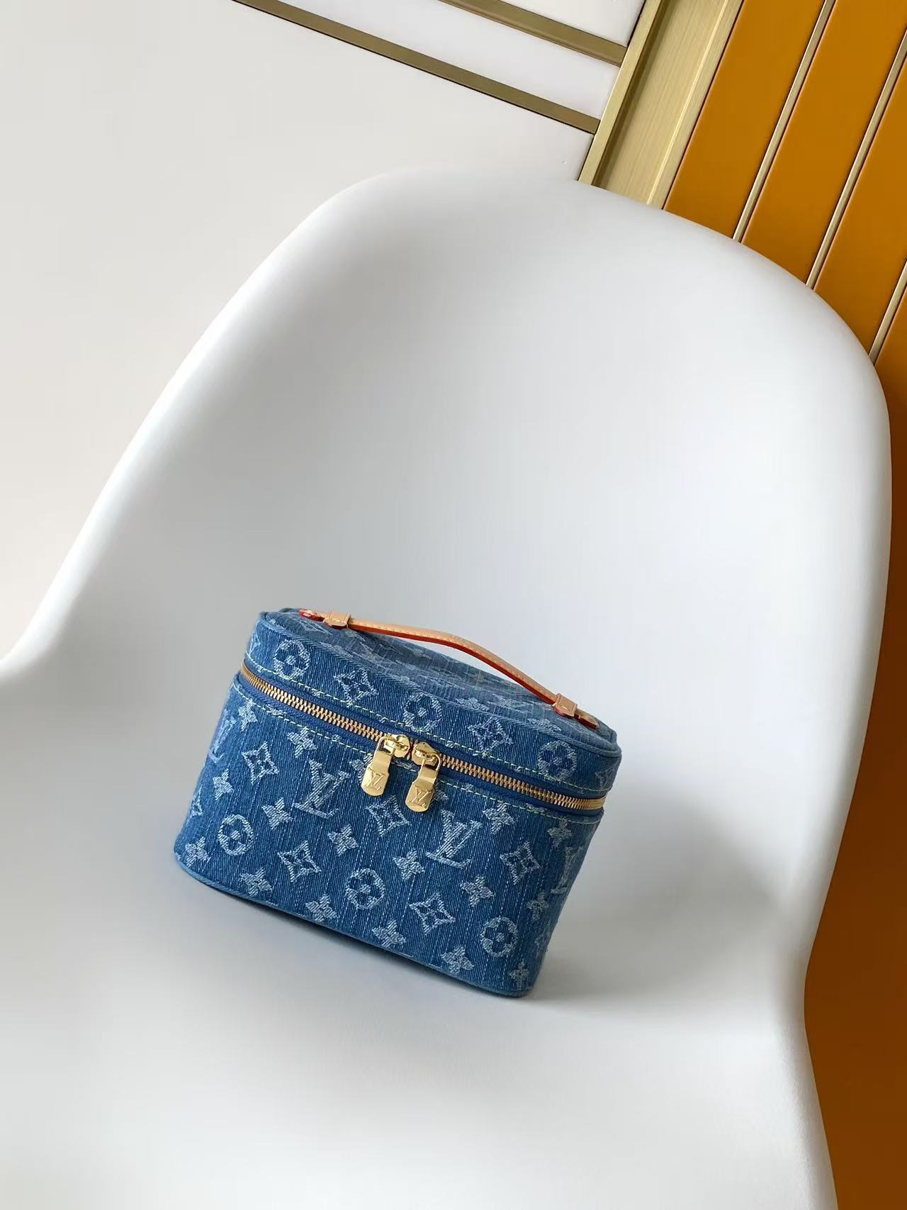 Louis Vuitton 新款【NICE 迷你化妆包手袋】M27946 蓝色丹宁牛仔