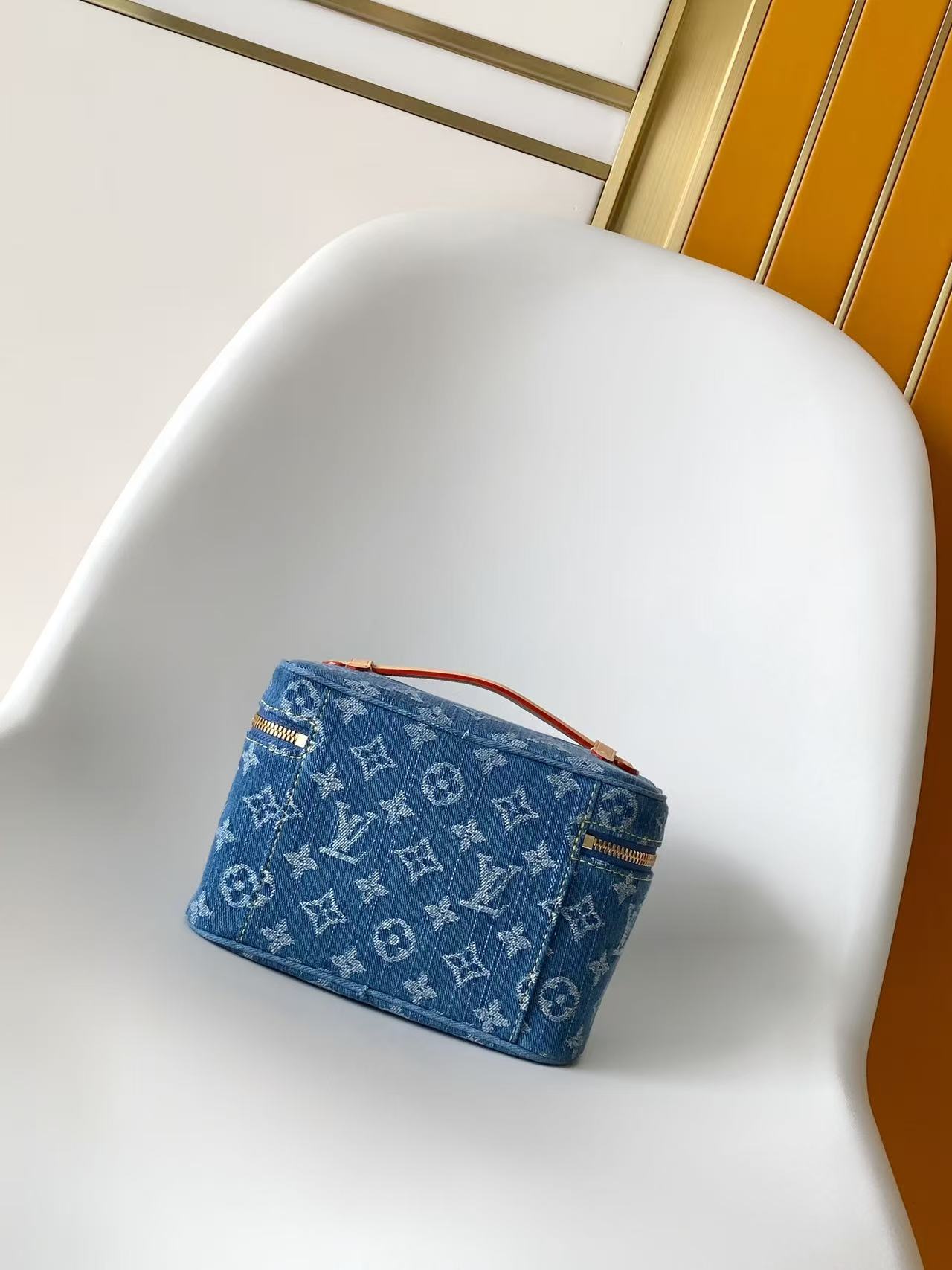Louis Vuitton 新款【NICE 迷你化妆包手袋】M27946 蓝色丹宁牛仔