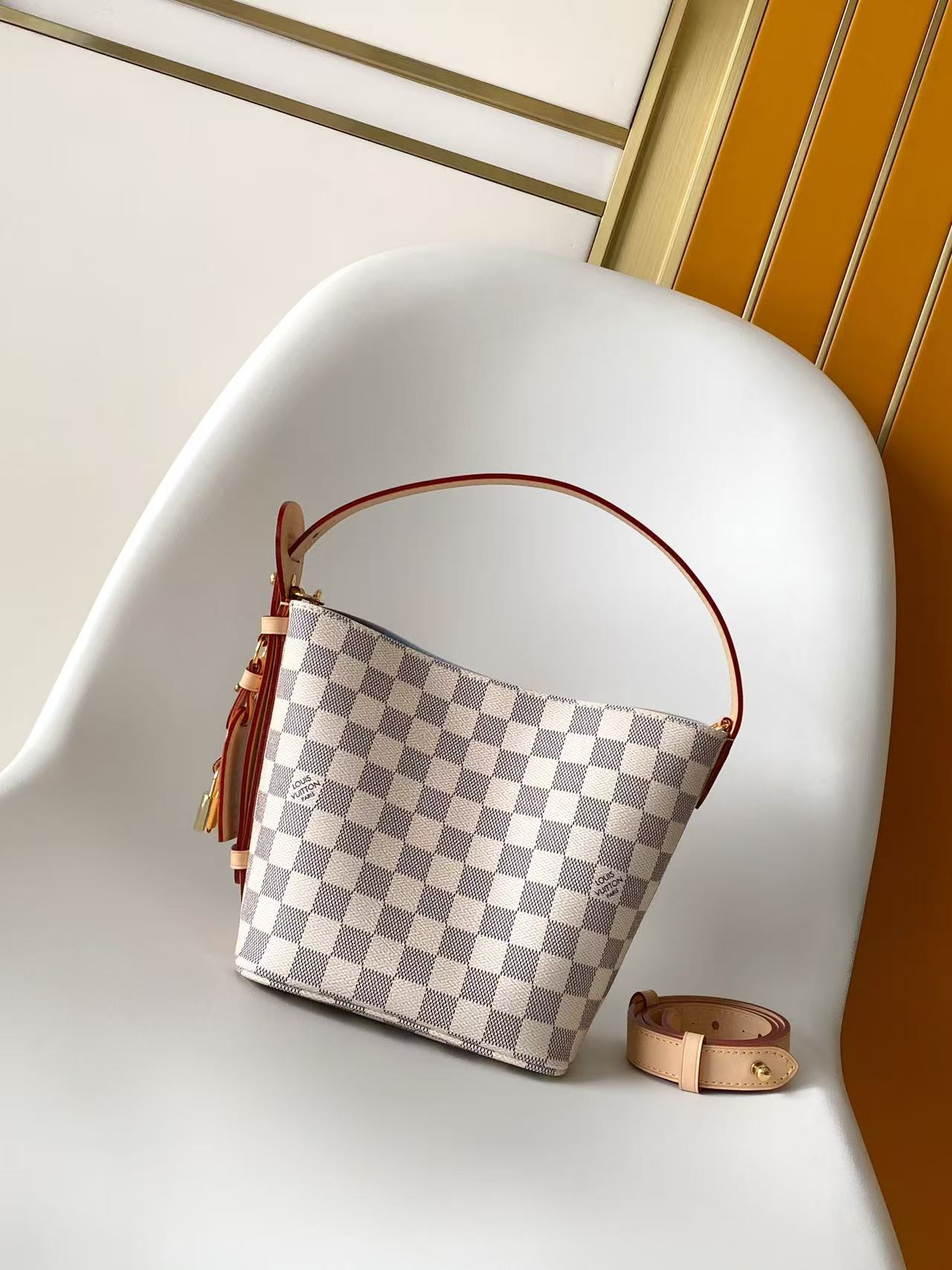 Louis Vuitton 款号：N40855白格 带163芯片