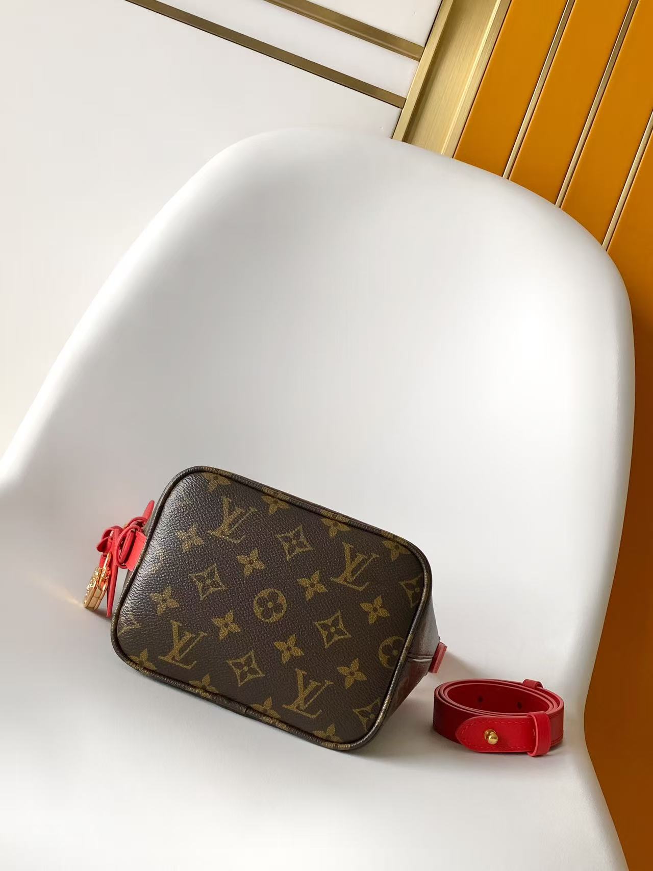 Louis Vuitton M28317 163动态芯片 本款 All In BB 手袋出自 Lunar New Year 系列