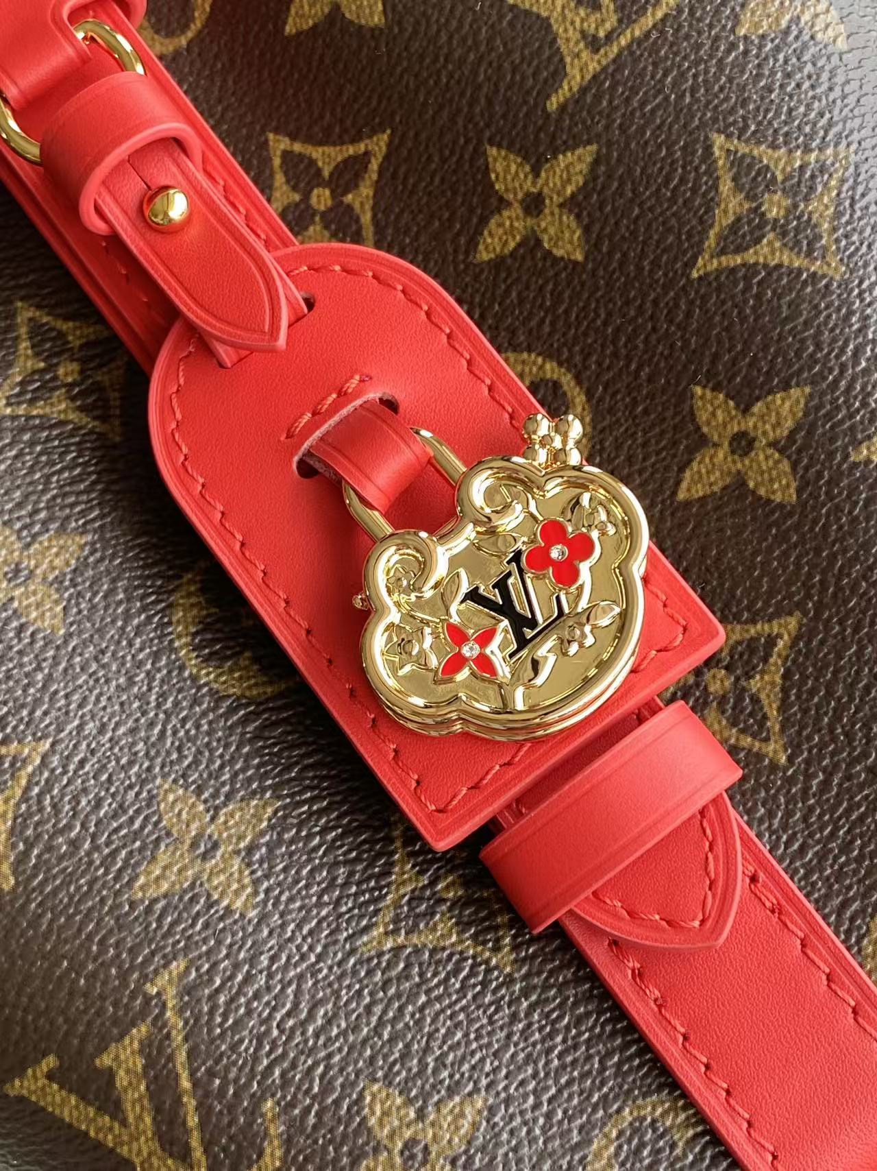Louis Vuitton M28317 163动态芯片 本款 All In BB 手袋出自 Lunar New Year 系列