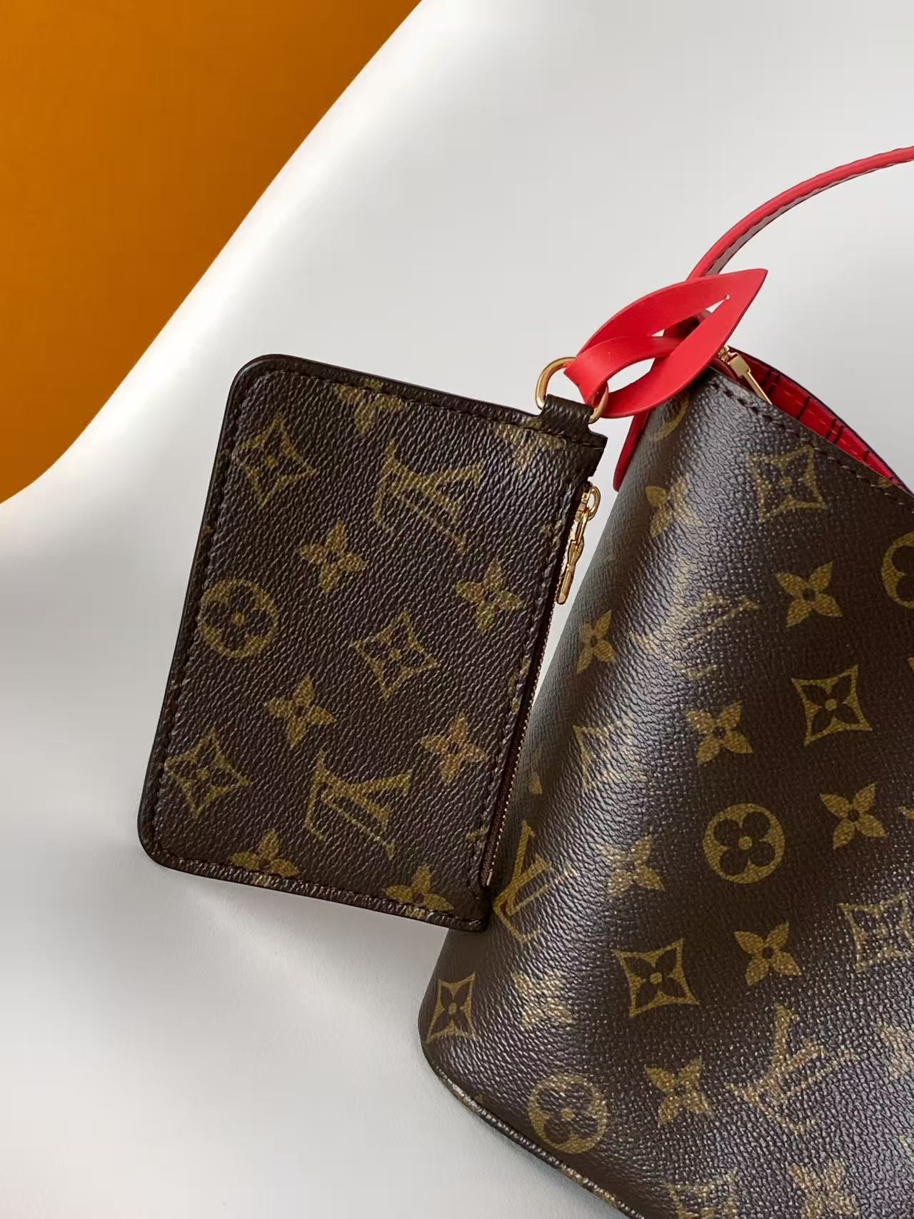 Louis Vuitton M28317 163动态芯片 本款 All In BB 手袋出自 Lunar New Year 系列