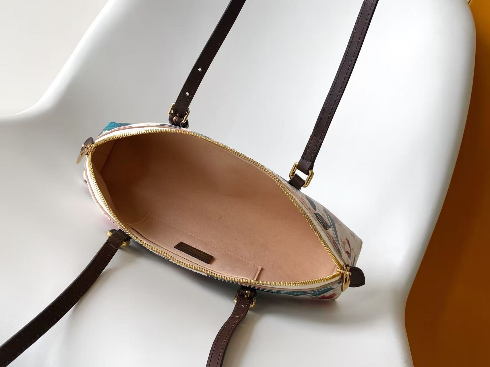 Louis Vuitton 163动态芯片 M29149 M29185荷花