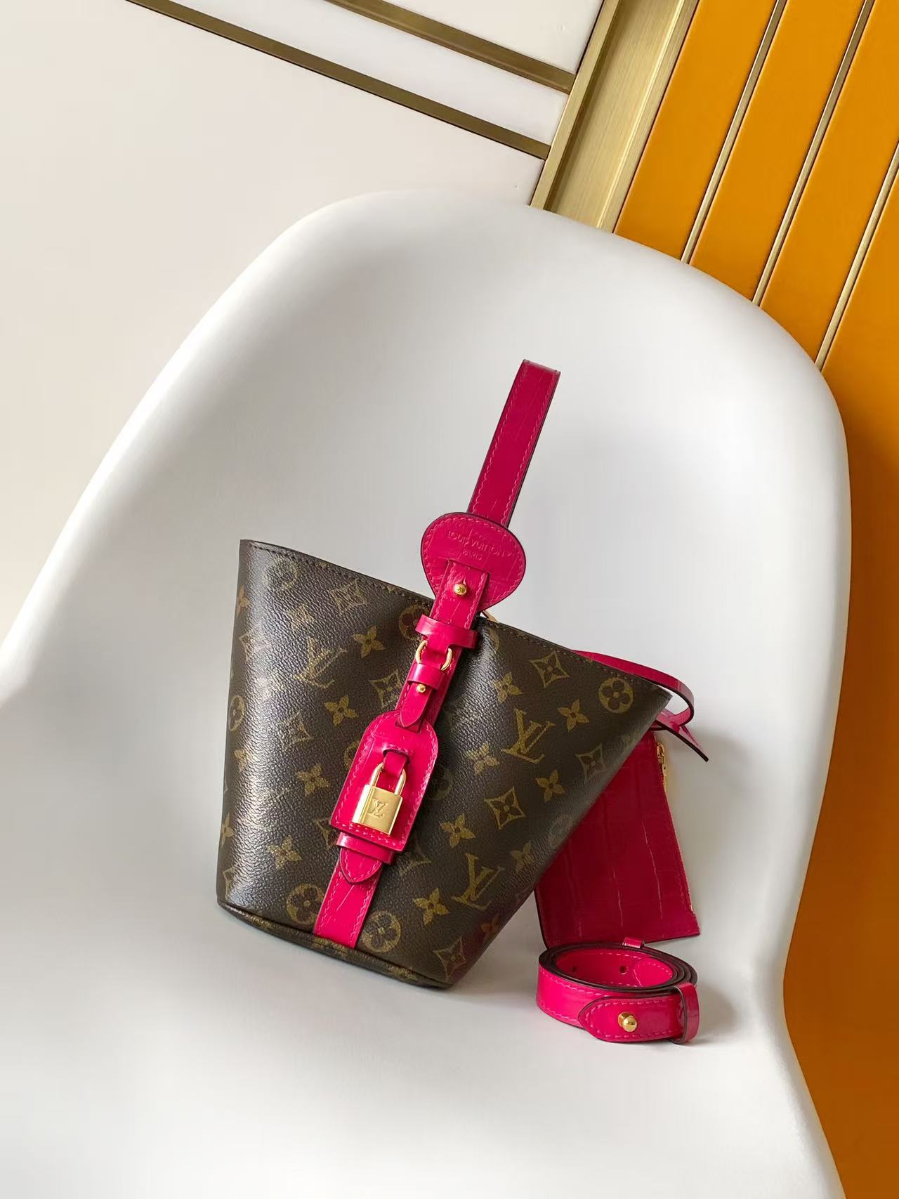 Loewe N30025黑色 N30013