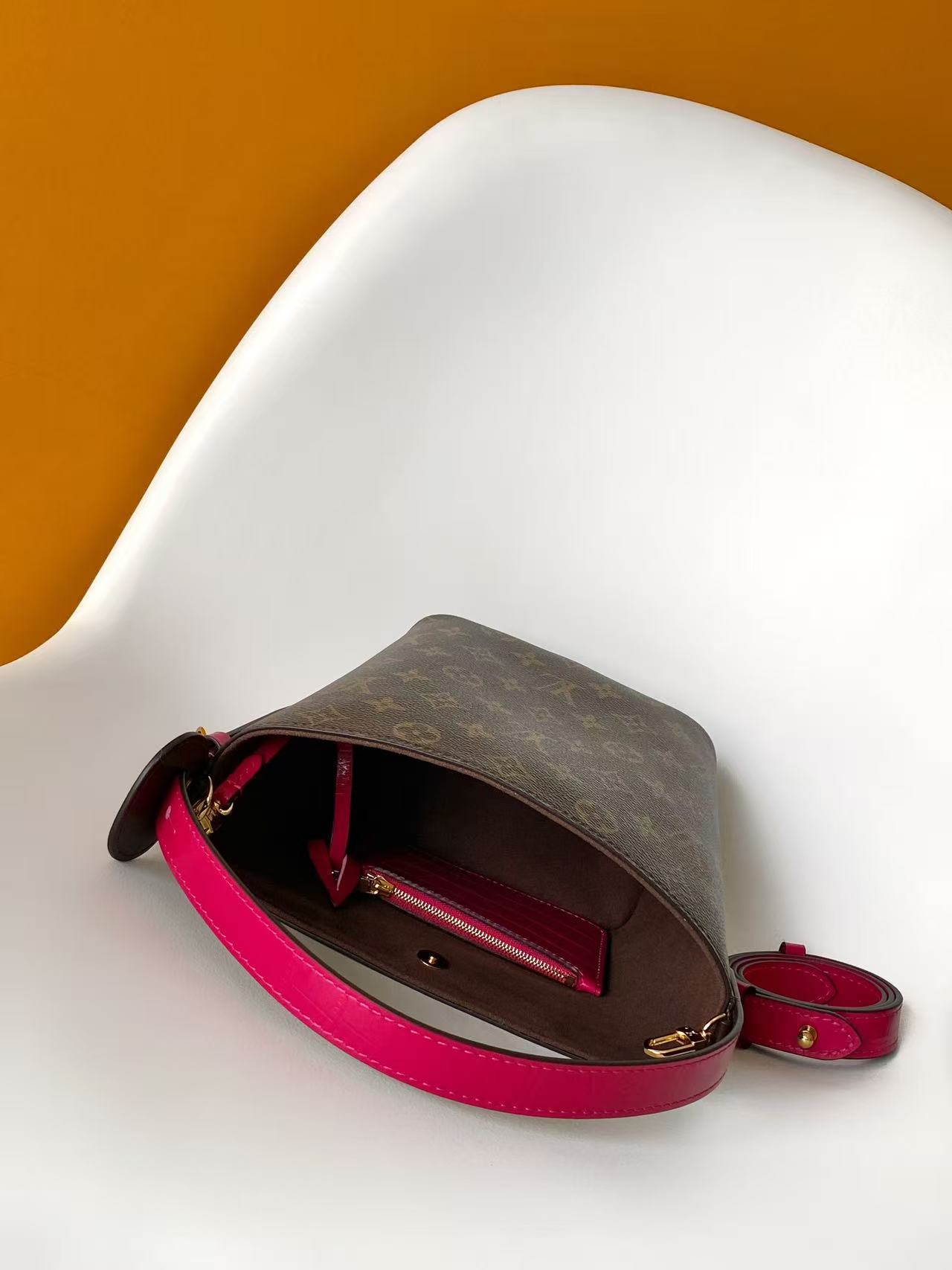Loewe N30025黑色 N30013