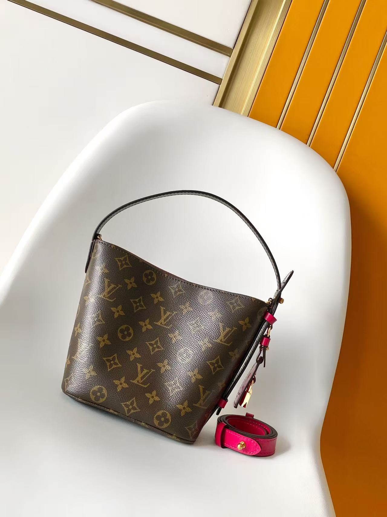 Loewe N30025黑色 N30013