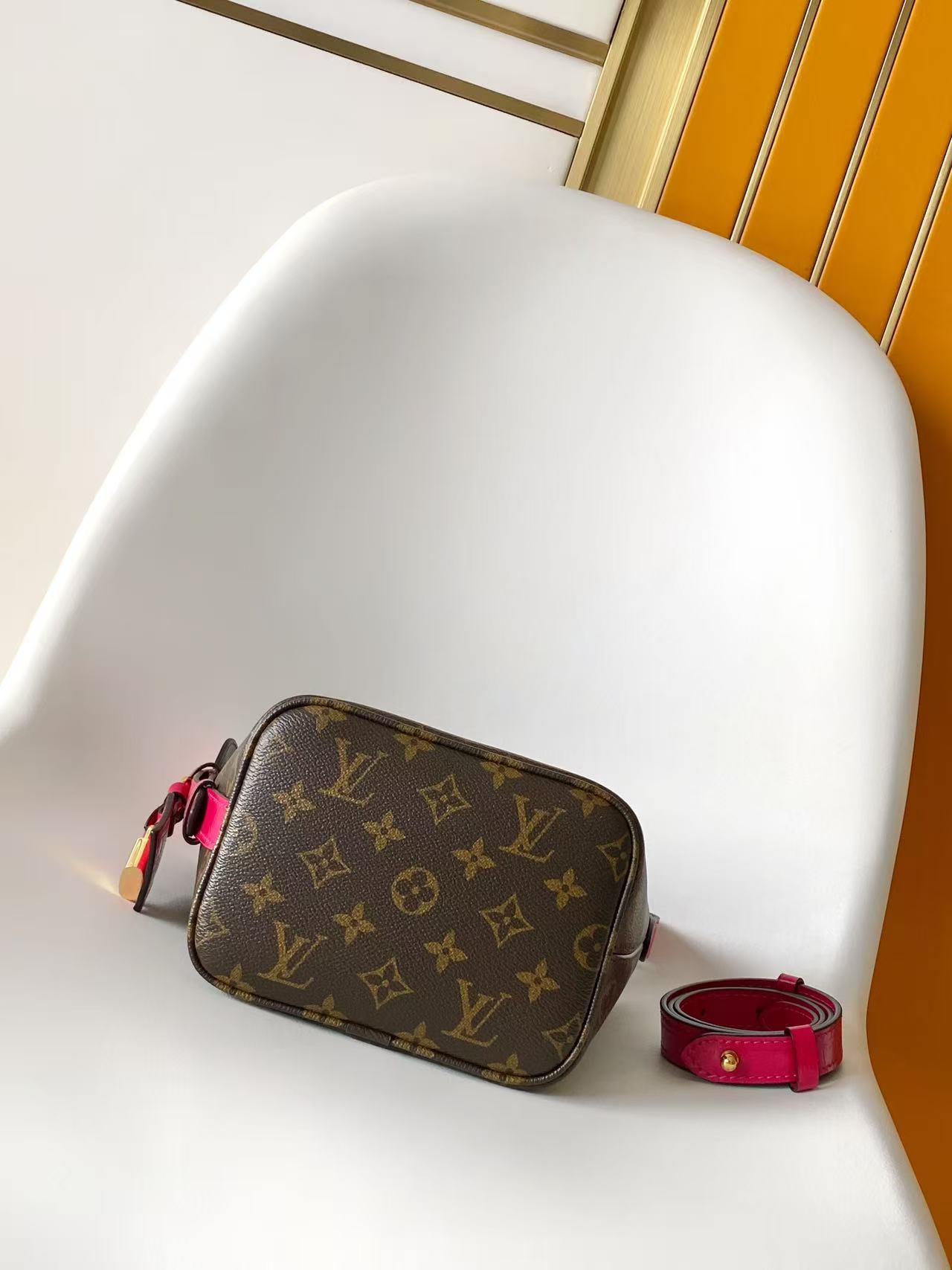 Loewe N30025黑色 N30013