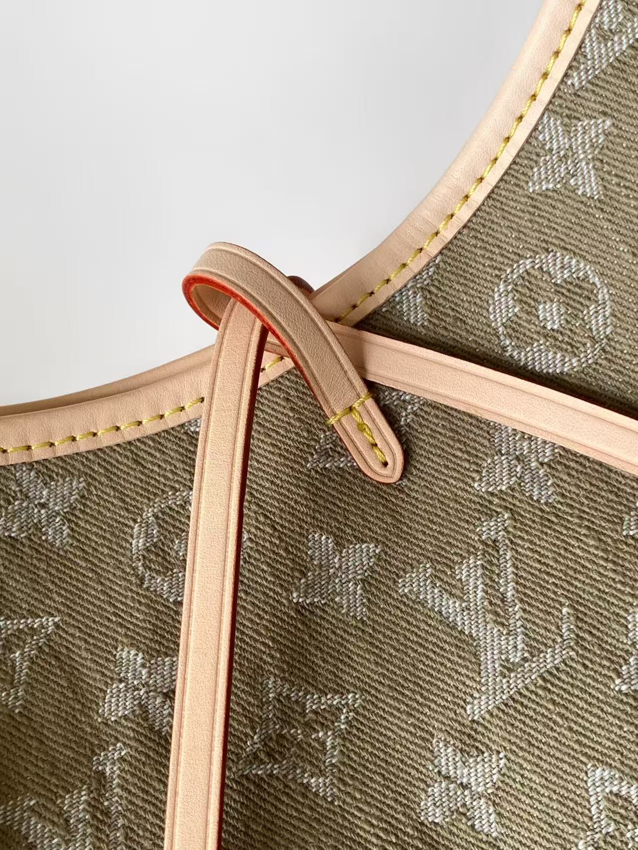 Louis Vuitton M28287蓝色 M27623绿色