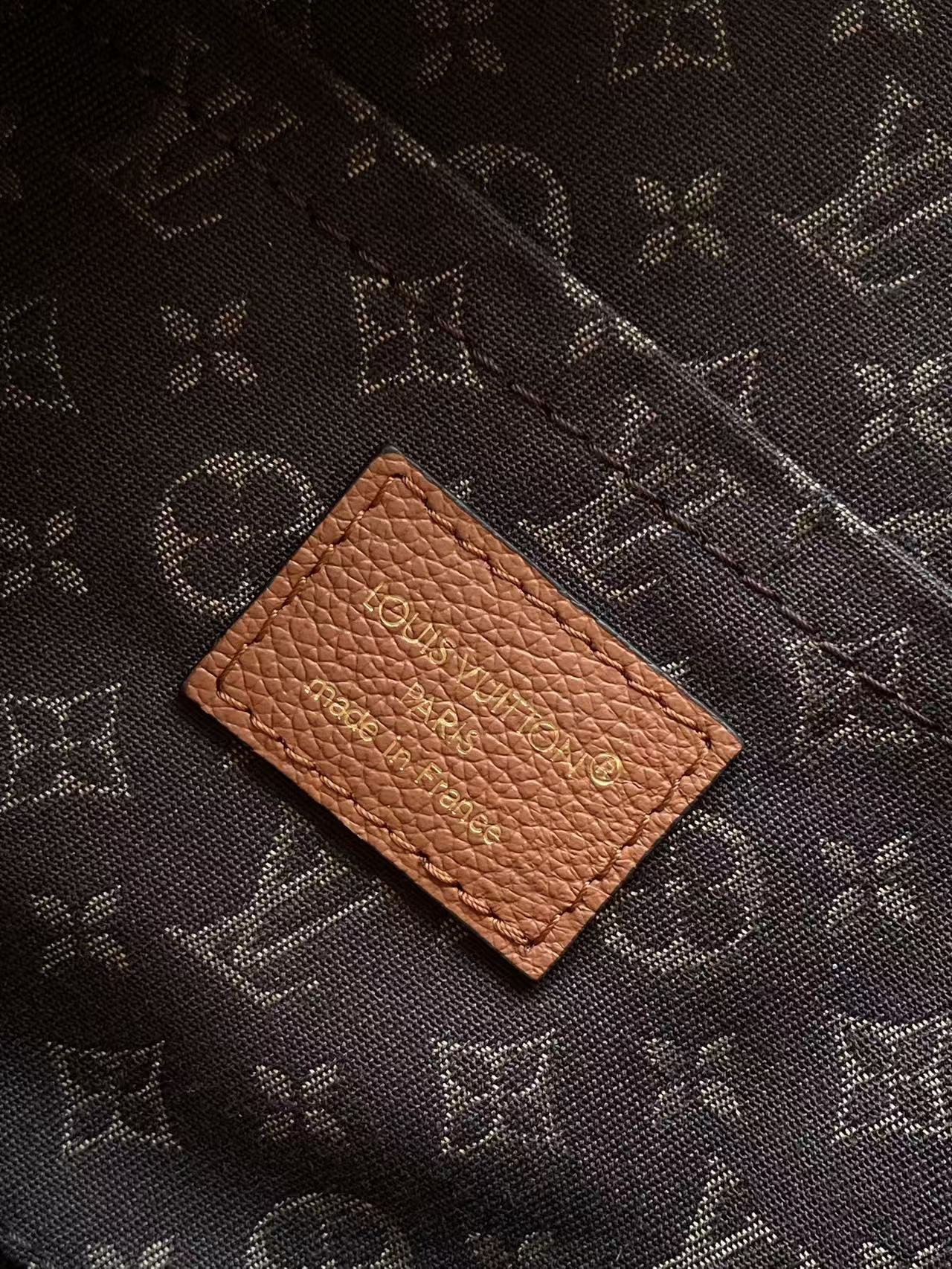 LOUIS VUITTON Tan Express PM