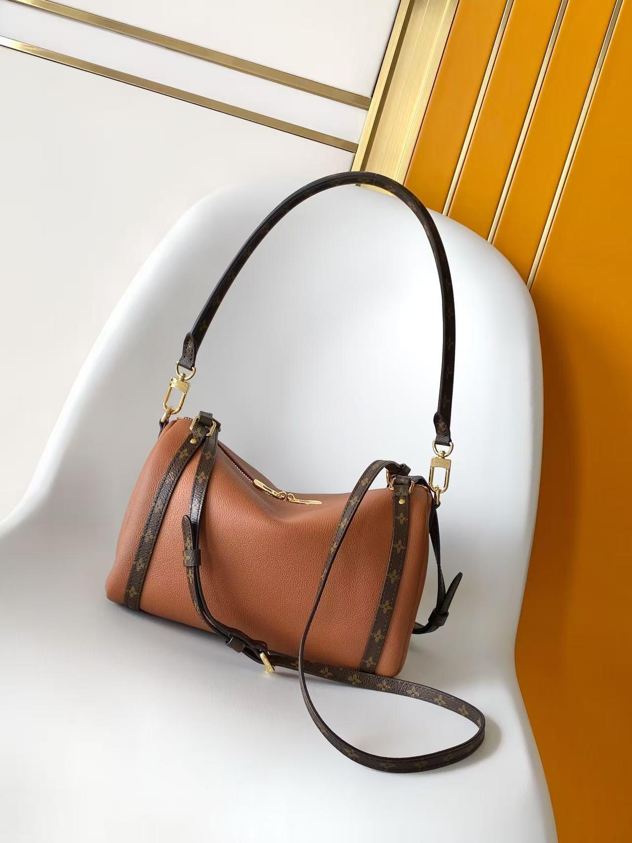LOUIS VUITTON Tan Express PM