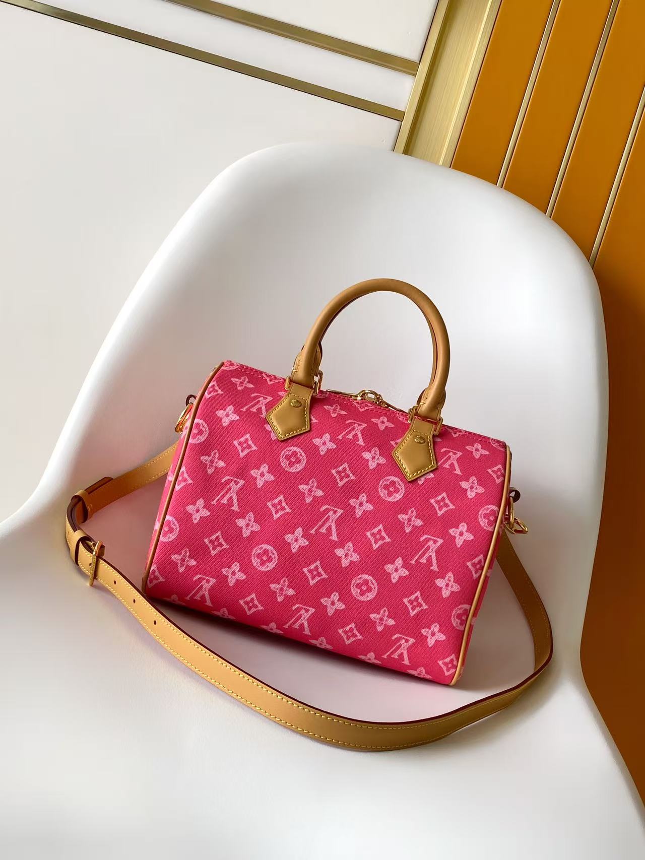 Сумка Louis Vuitton Speedy Bandoulière 25 с монограммой