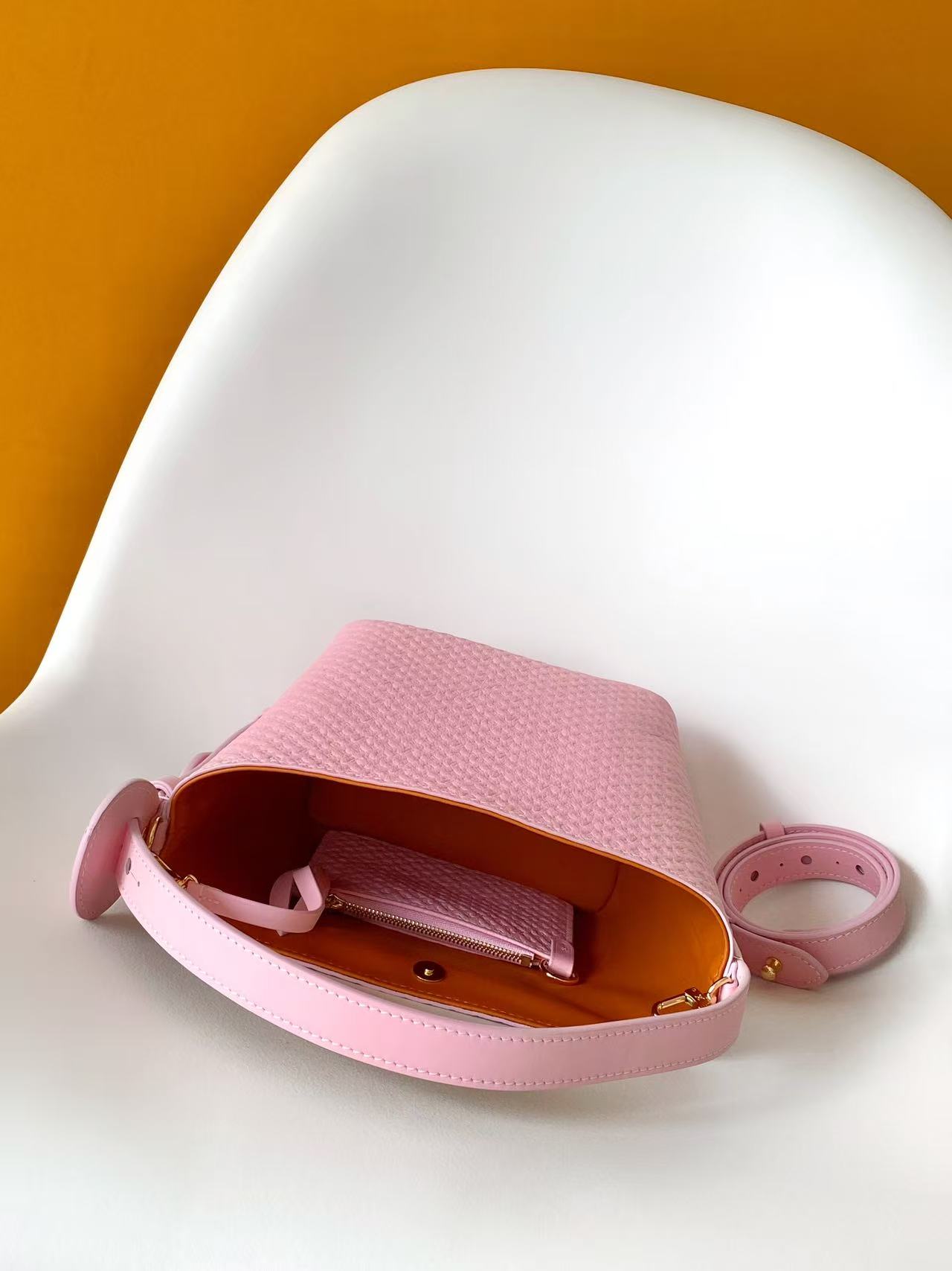LOUIS VUITTON Light Bliss All In BB