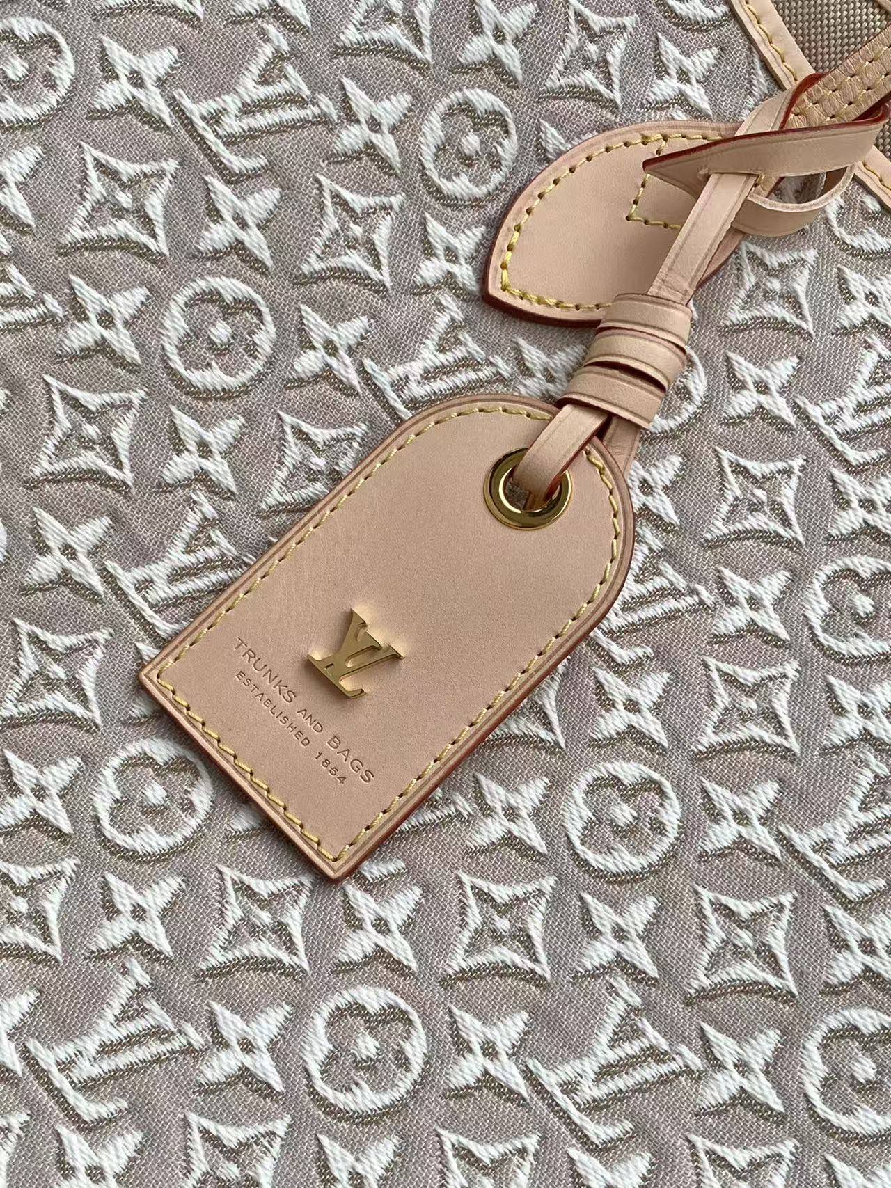 Louis Vuitton Neverfull MM