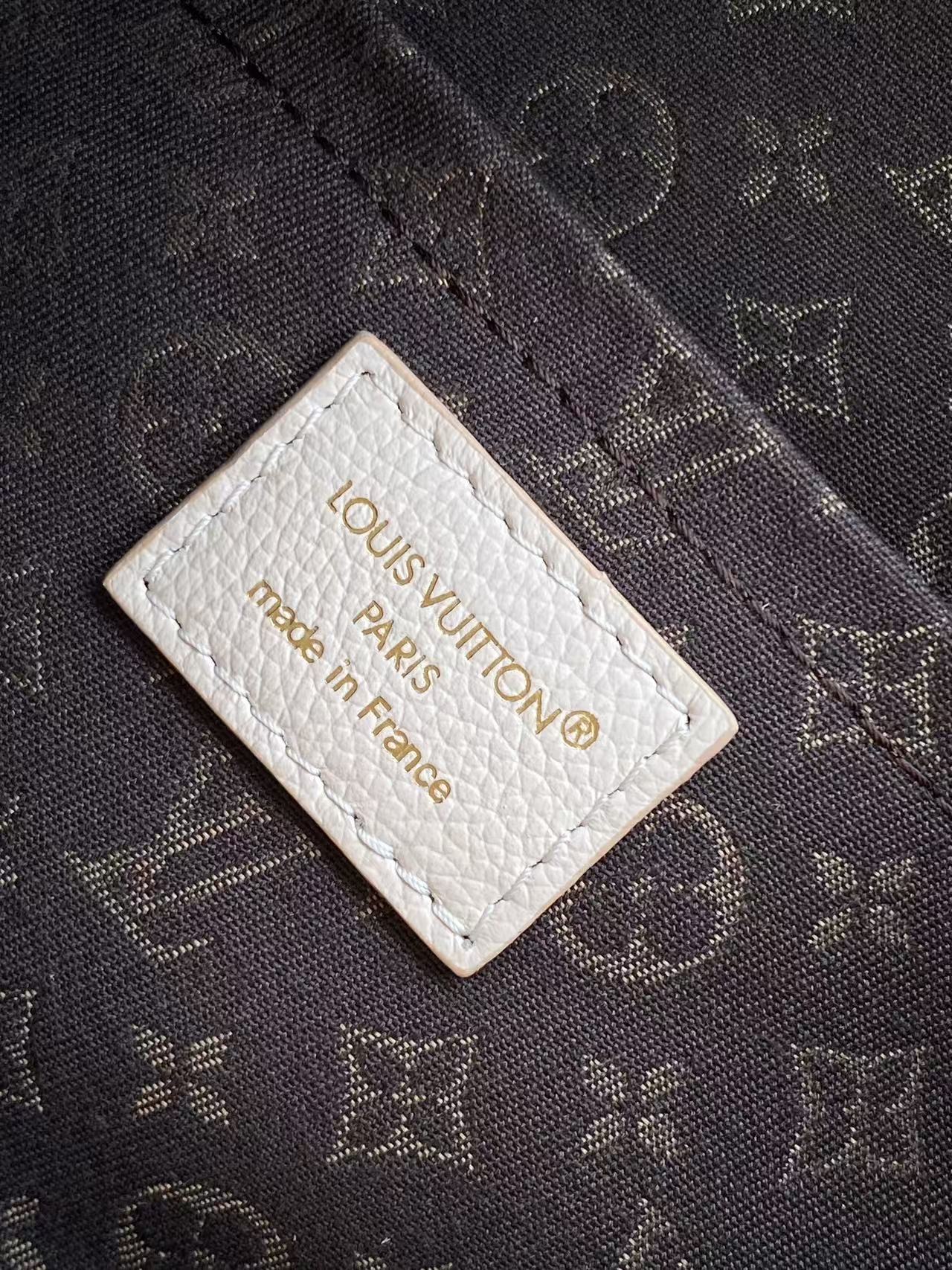 LV Speedy Bandoulière 25 handbag with monogram 