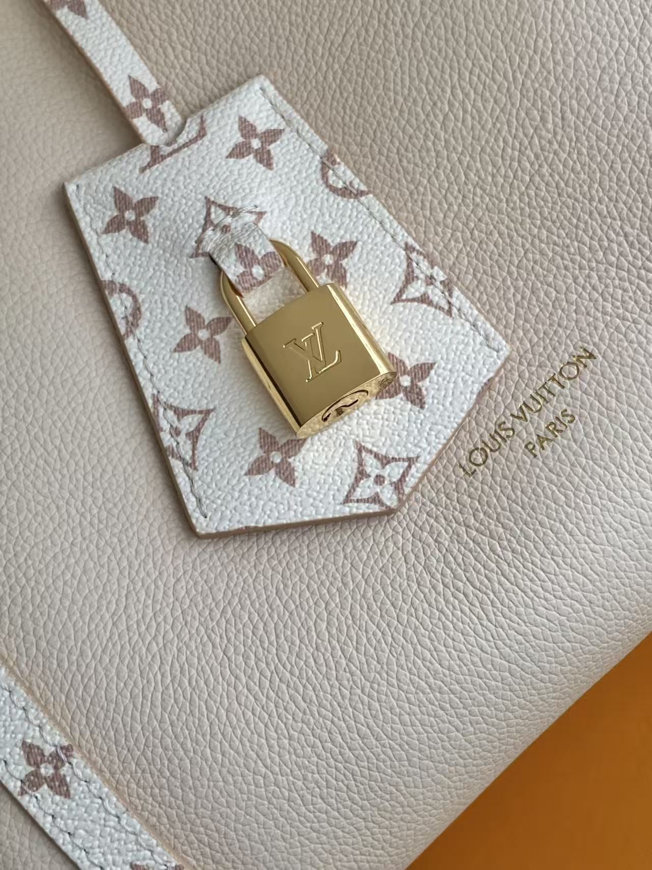LV Speedy Bandoulière 25 handbag with monogram 