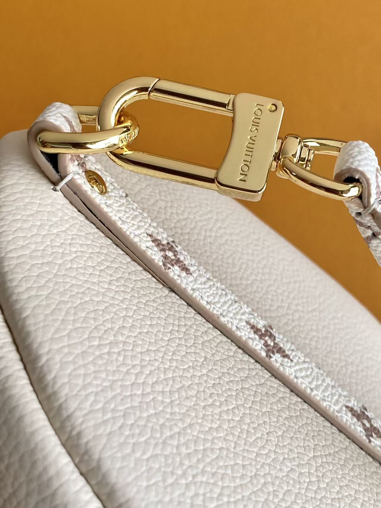 LV Speedy Bandoulière 25 handbag with monogram 