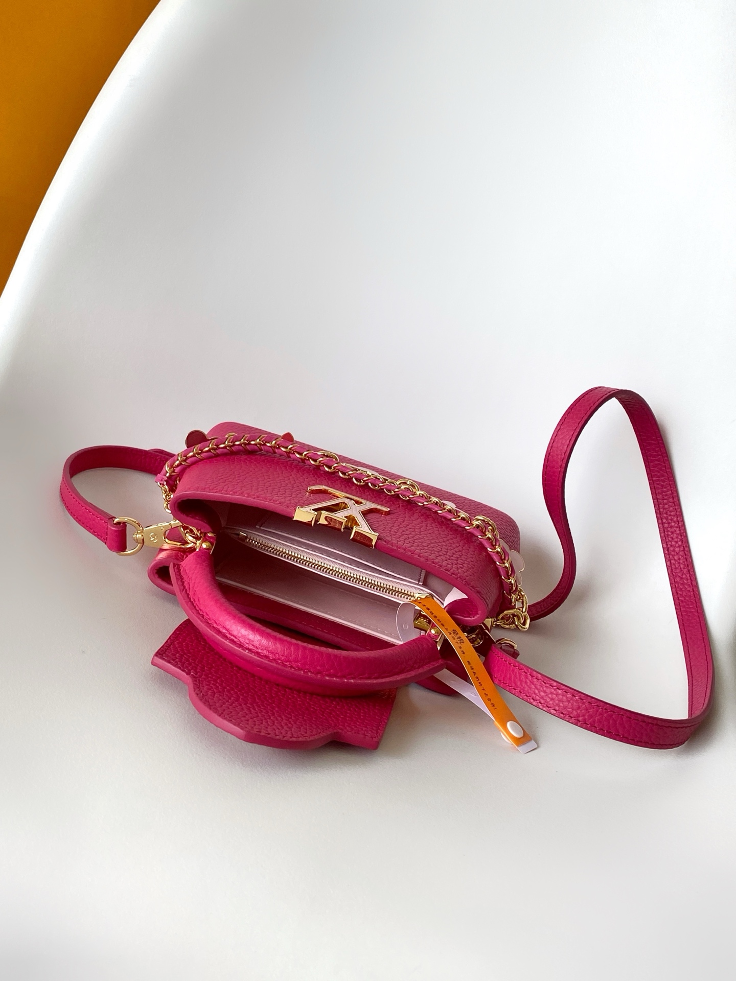 Capucines Mini Grained Taurillon leather top BAG