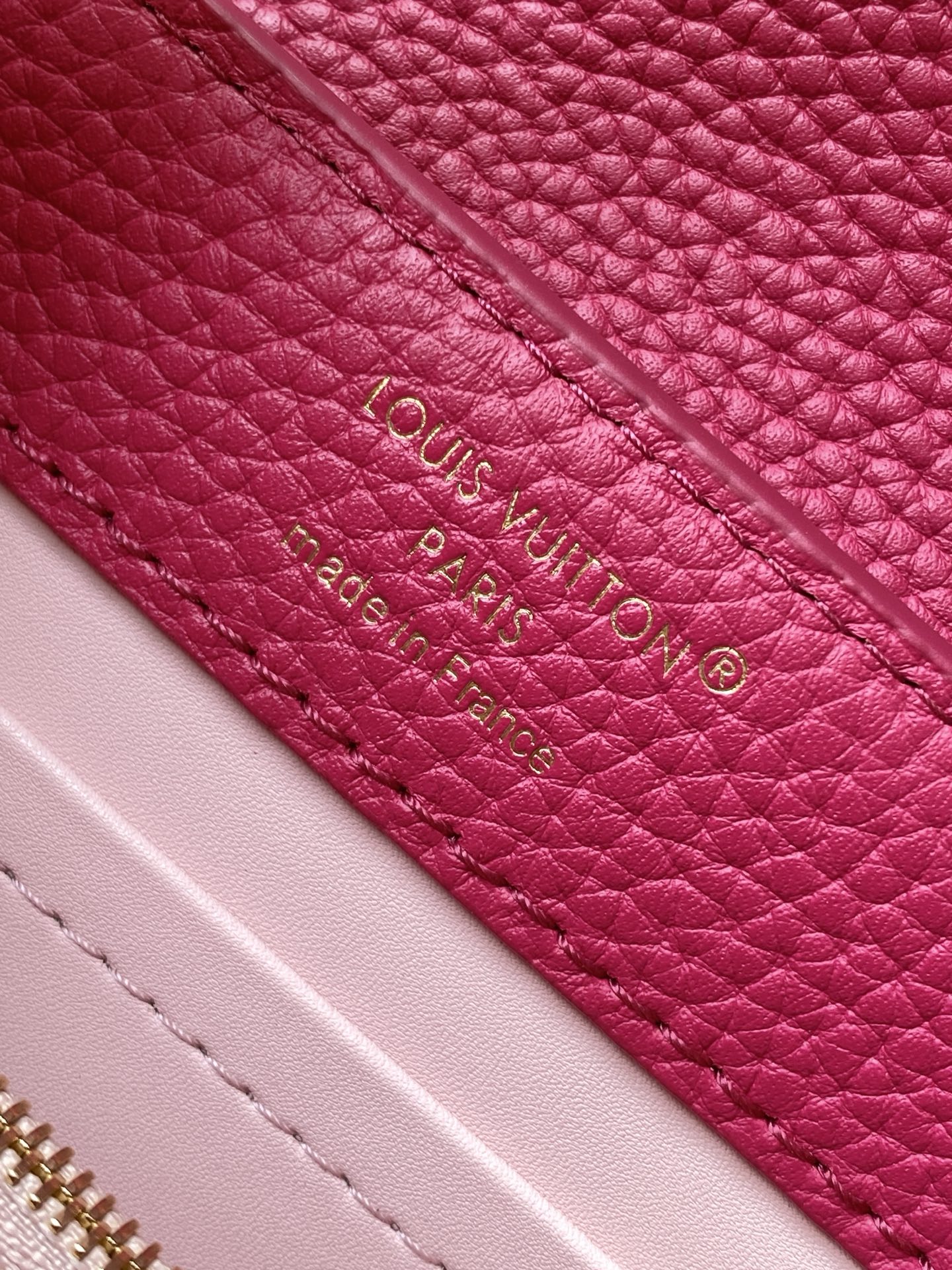 Capucines Mini Grained Taurillon leather top BAG