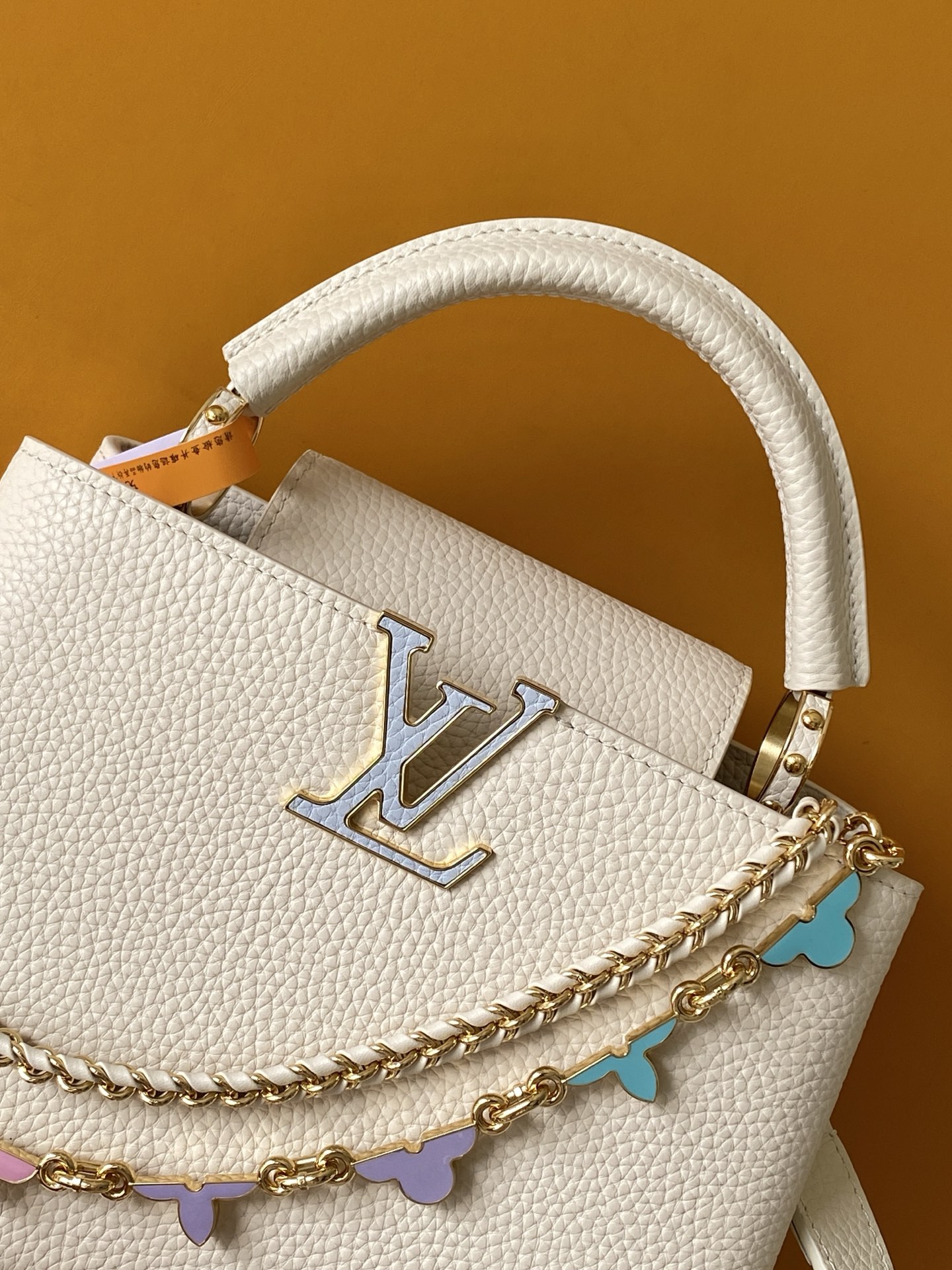 lv Capucines Mini Taurillon grained leather bag