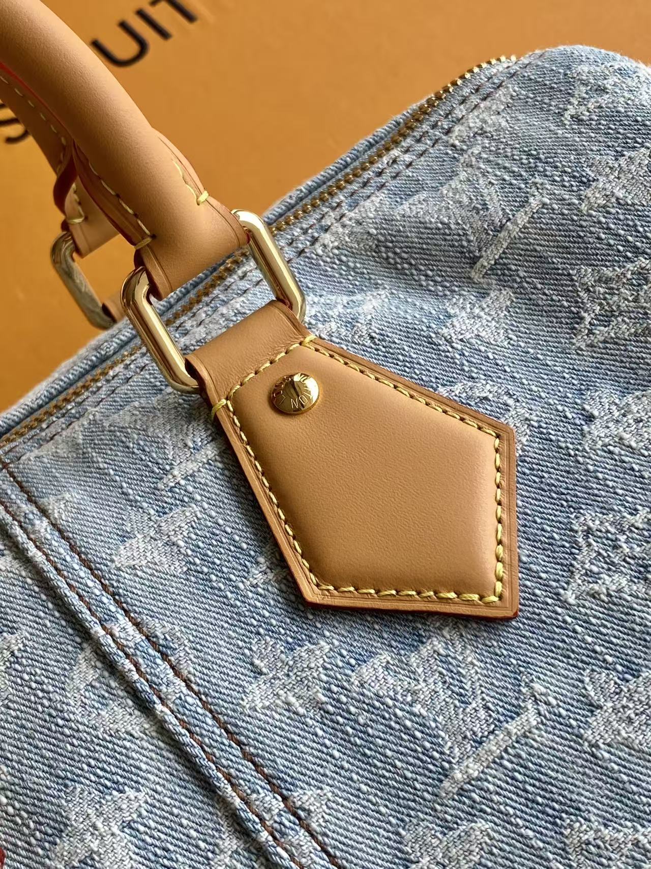 LOUIS VUITTON Blue Speedy Bandouliere Thirty