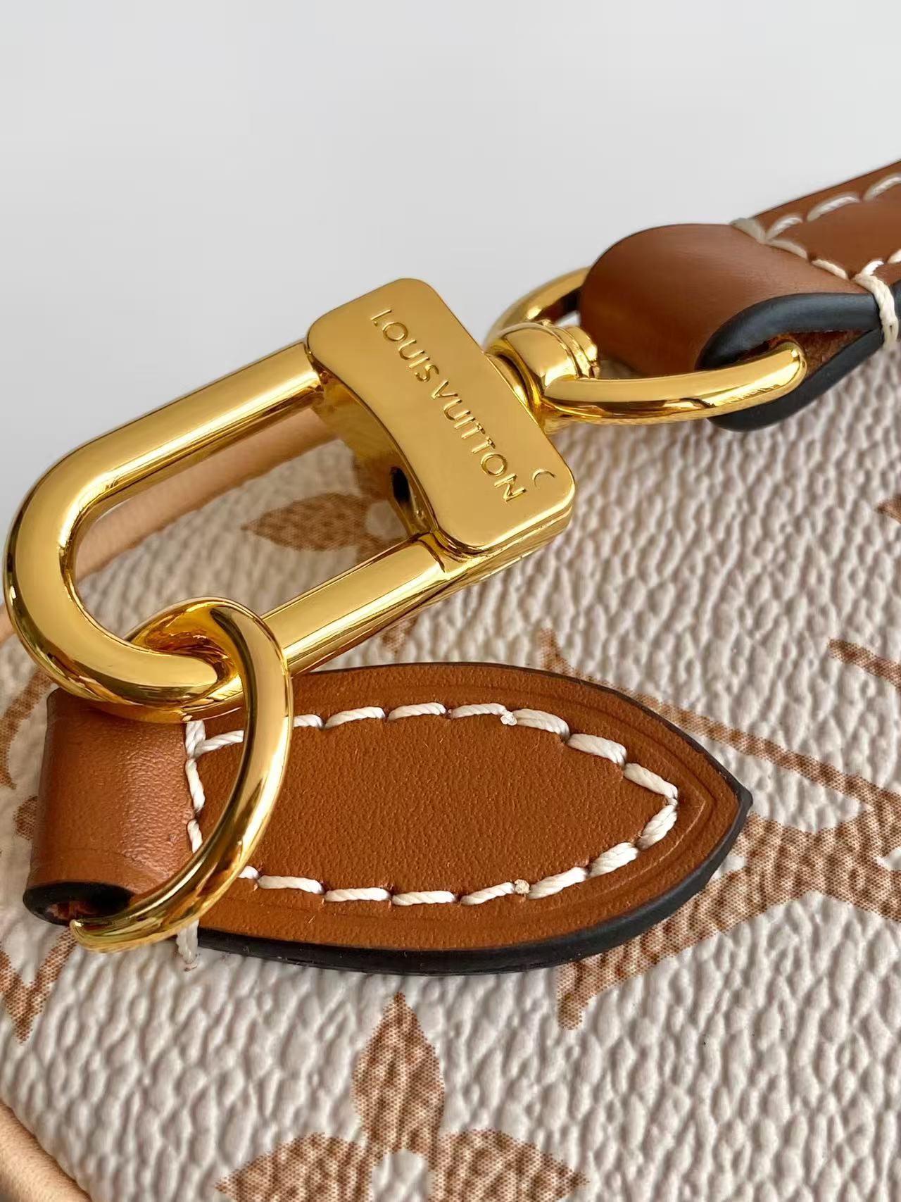 Louis Vuitton Speedy Monogram Handbag