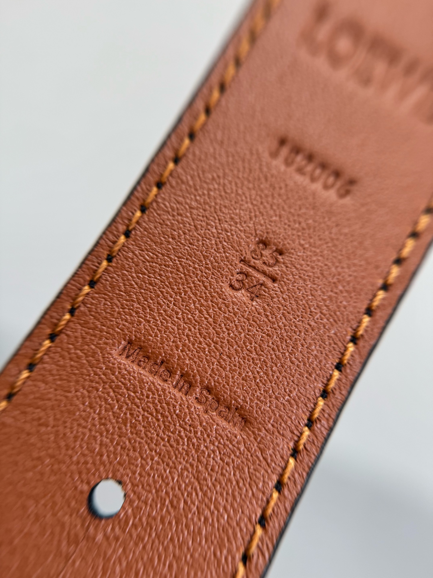 Loewe Leather Belt with Signature Logo Buckle, Stylish and Durable 9 i1746685625218 6022 0 7