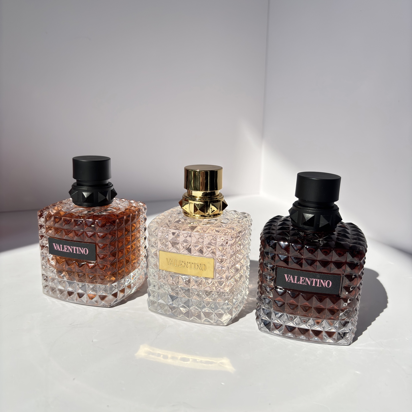 100💰原单品质
华伦天奴香水三款合集
唐娜小姐 
朋克甜心
冒险小姐
实拍！！！！！！