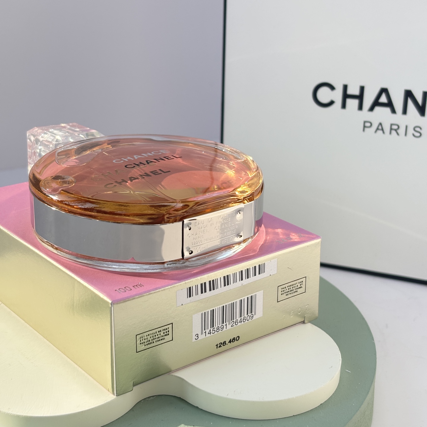 85💰原单品质
香奈儿黄邂逅淡香水
🔜香奈儿黄邂逅✨ |穿梭于都市中的精致独立女性💕
CHANEL Chance EAU DE TOILETTE
香奈儿香水 黄邂逅
花果香
前调：菠萝 鸢尾花广藿香 粉红胡椒风信子
中调：茉莉柠檬玫瑰
后调：麝香 广藿香 香草 香根草
✨前调粉红辣椒带来淡淡的辛辣感，活泼的花果香，
闻着心情都好很多
✨中调温暖的玫瑰花香，搭配清新的茉莉柠檬，安然
舒服
✨后调甜甜的，淡淡的脂粉味用的恰到好处，有种被
人抱住包裹住的温暖感☀️