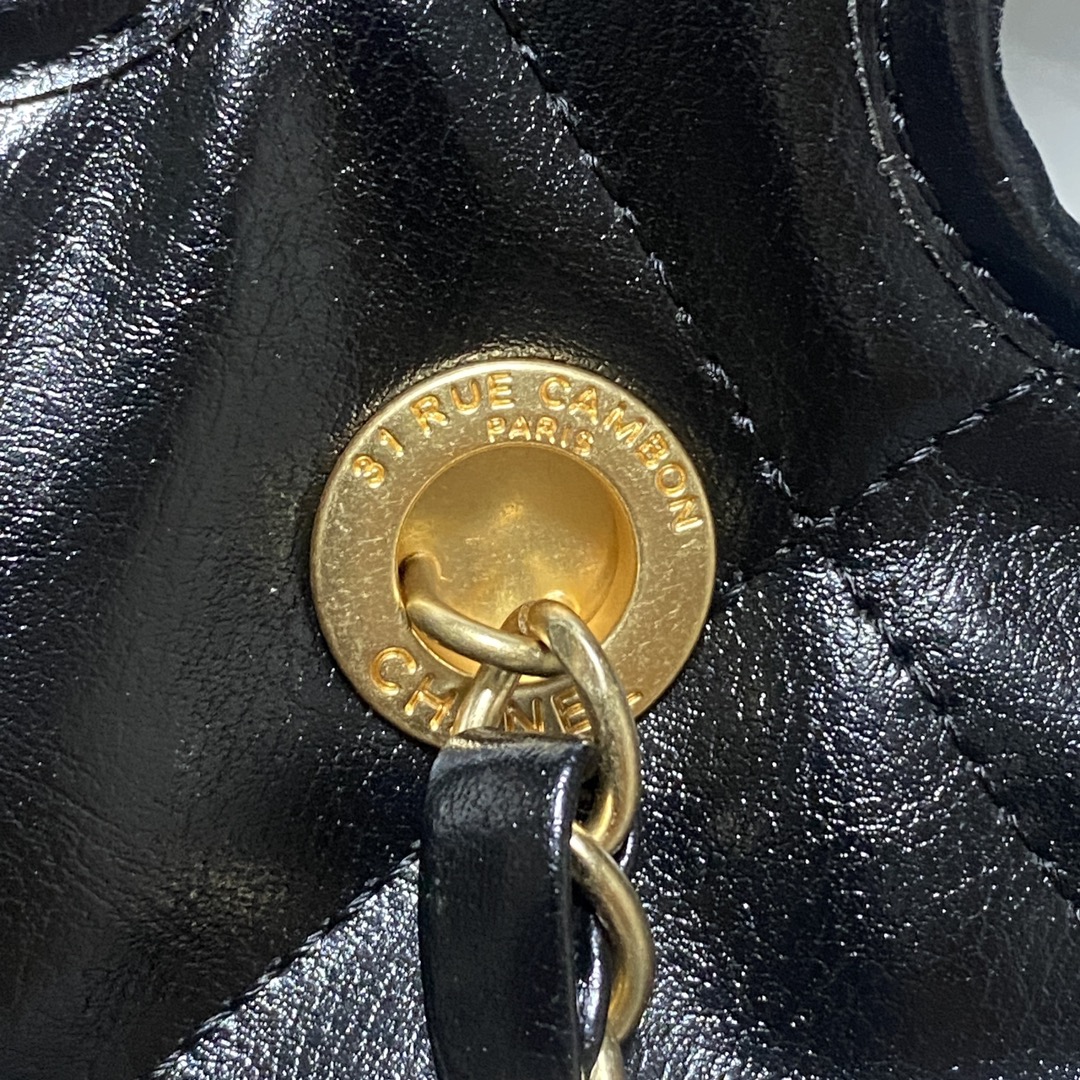23C Chanel Tote Bag 4
