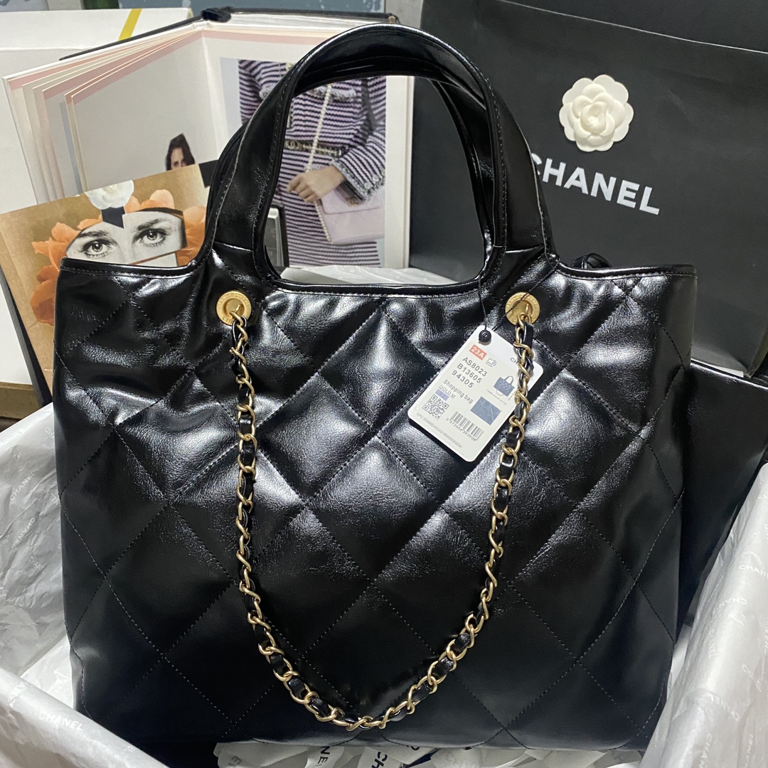 23C Chanel Tote Bag 2