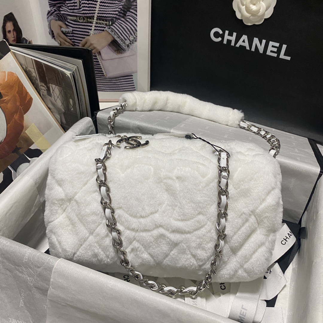 现货Chanel23C秋冬羊毛新款保龄球包Furbagblingbling的可肩背可斜挎太喜欢了公主般的
