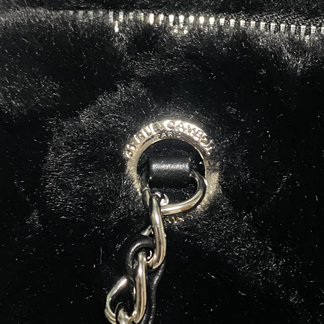 现货Chanel23C秋冬羊毛新款保龄球包Furbagblingbling的可肩背可斜挎太喜欢了公主般的