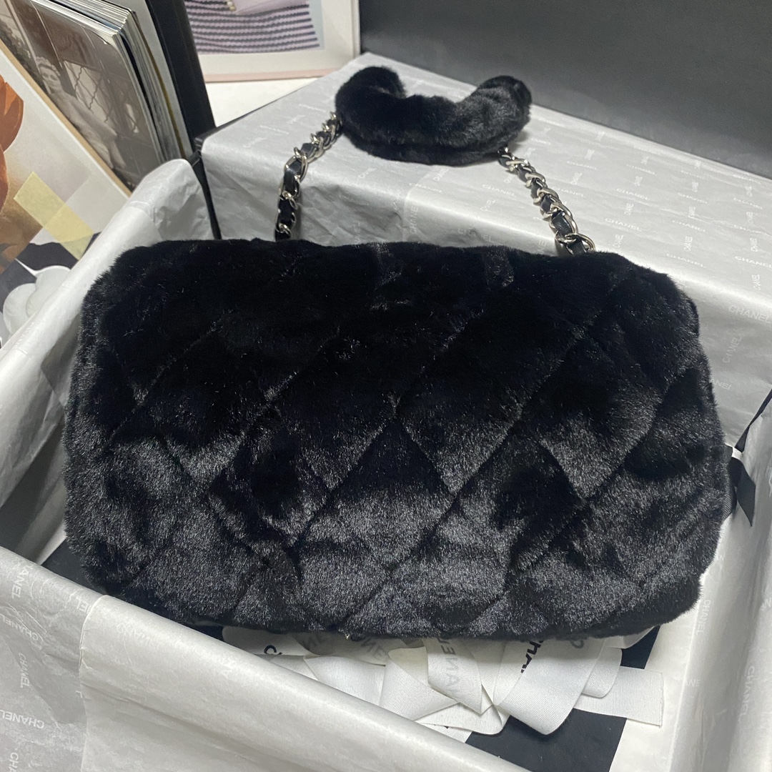 现货Chanel23C秋冬羊毛新款保龄球包Furbagblingbling的可肩背可斜挎太喜欢了公主般的