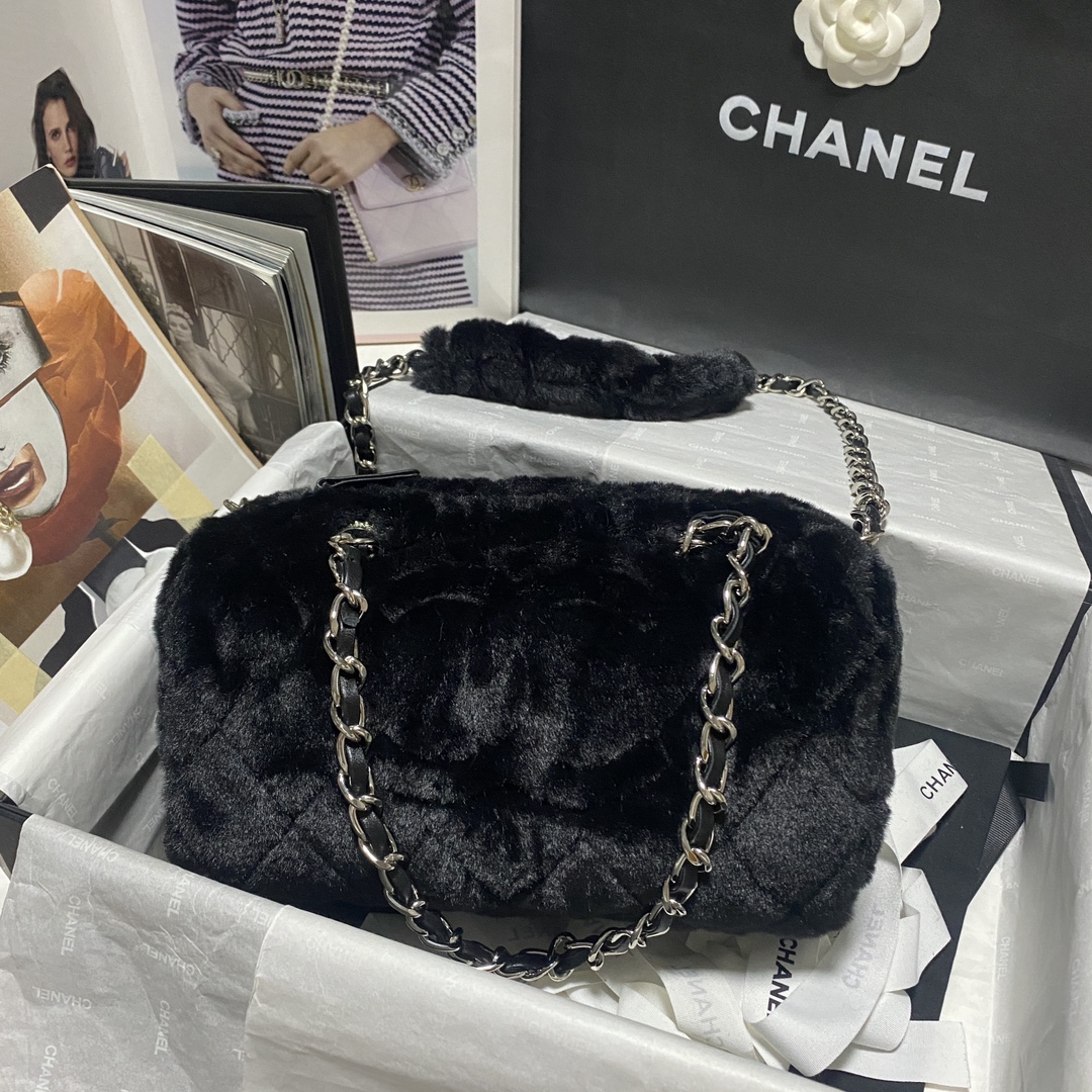现货Chanel23C秋冬羊毛新款保龄球包Furbagblingbling的可肩背可斜挎太喜欢了公主般的