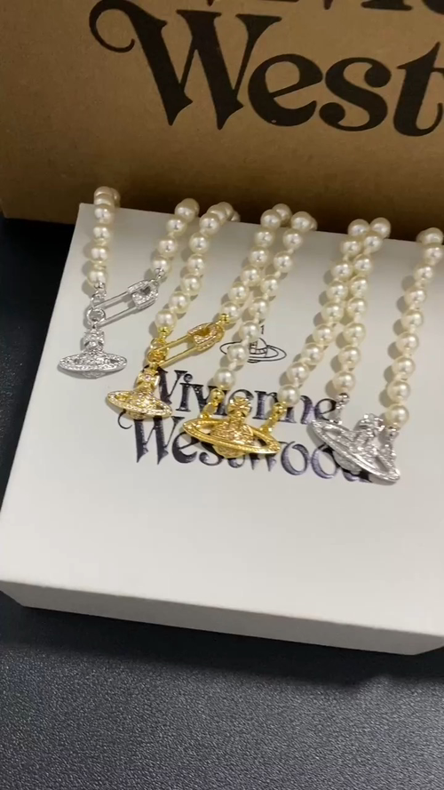 西太后土星珍珠项链【VivienneWestwood】什么是快乐星球，来，这就是快乐星球！重磅推荐，闭眼