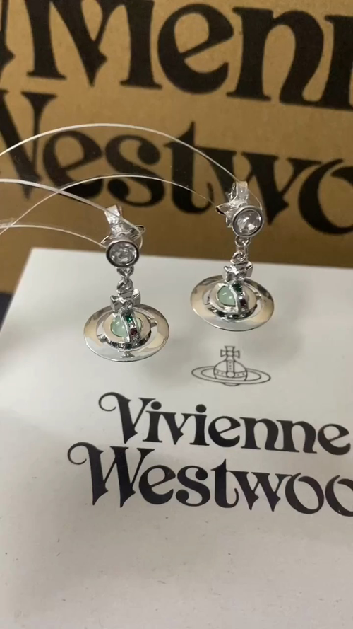 西太后立体星球耳钉【VivienneWestwood】什么是快乐星球，来，这就是快乐星球！重磅推荐，闭眼