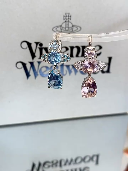 西太后耳钉vivienne 闭眼‮准入‬没错！纯‮王粹‬冠球‮经是‬典的象征，闪‮土耀‬星环勾‮未勒‬来