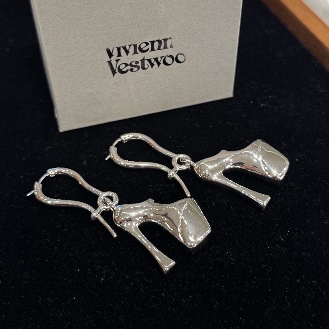 耳环西太后【VivienneWestwood】什么是快乐星球，来，这就是快乐星球！重磅推荐，闭眼入准没错！纯粹王冠球是经