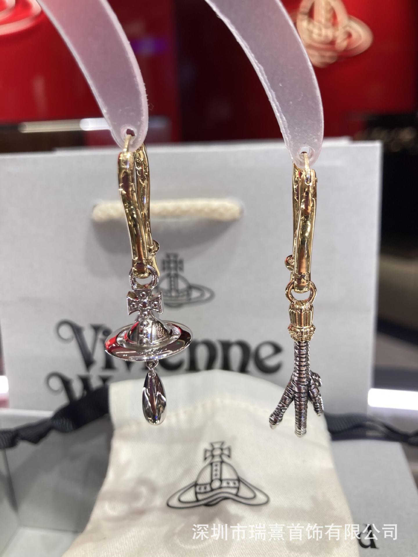 耳环西太后【VivienneWestwood】什么是快乐星球，来，这就是快乐星球！重磅推荐，闭眼入准没错！纯粹王冠球是经