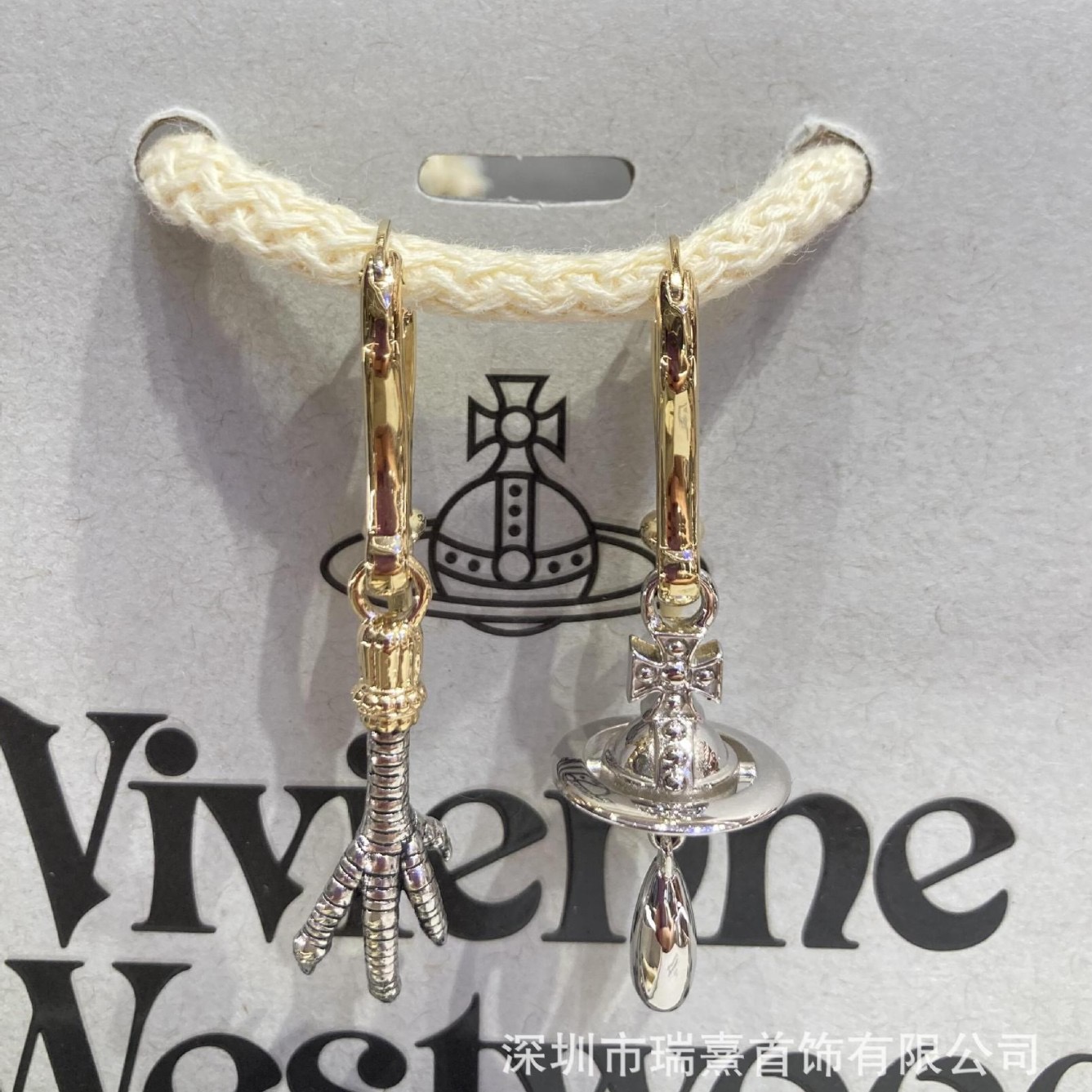 耳环西太后【VivienneWestwood】什么是快乐星球，来，这就是快乐星球！重磅推荐，闭眼入准没错！纯粹王冠球是经