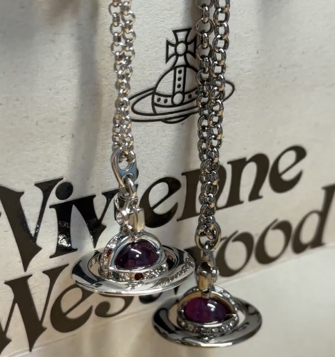 中号毛衣链西太后【VivienneWestwood】什么是快乐星球，来，这就是快乐星球！重磅推荐，闭眼入准没错！纯粹王冠