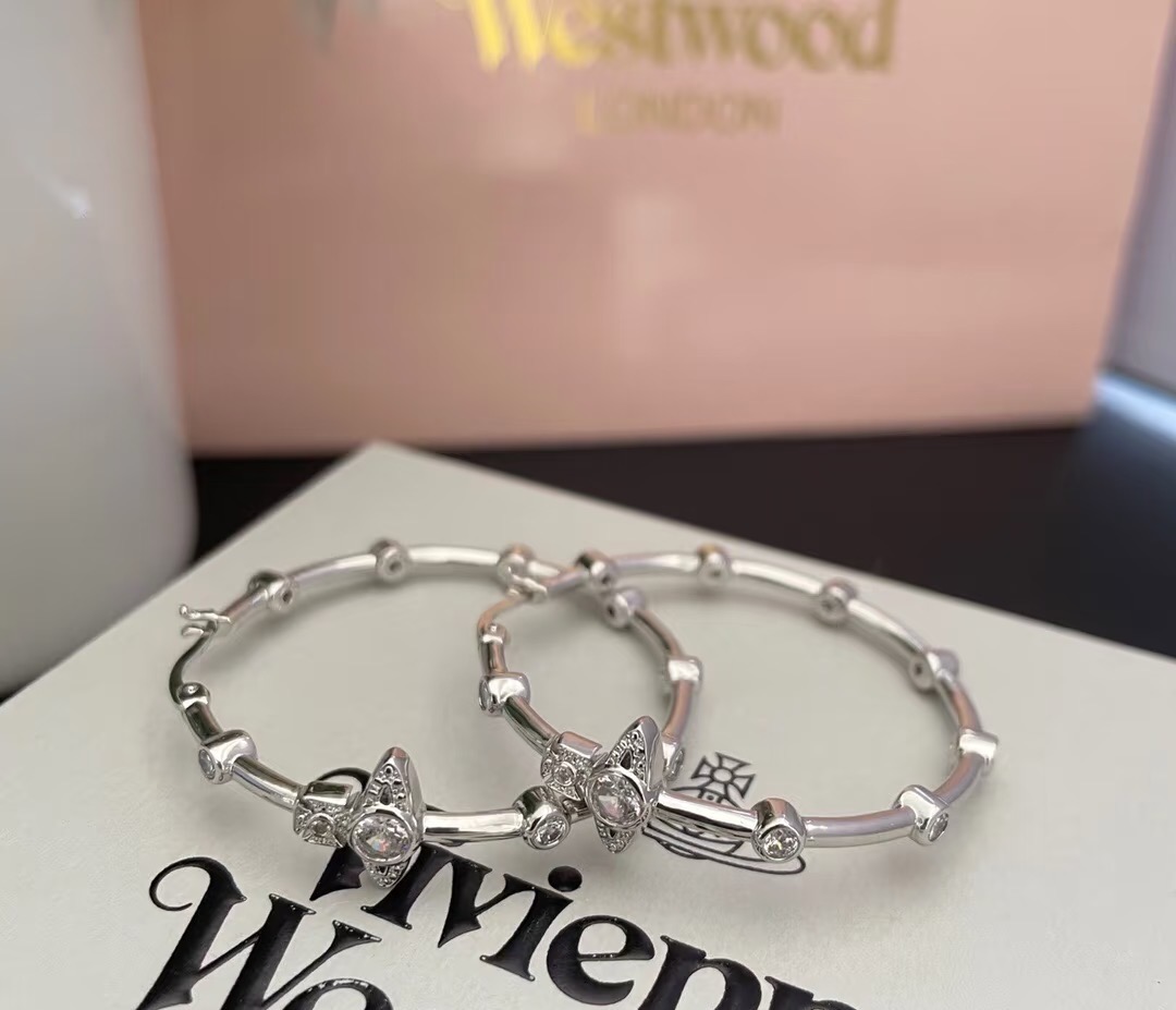 西太后【VivienneWestwood】什么是快乐星球，来，这就是快乐星球！重磅推荐，闭眼入准没错！纯粹王冠球是经典的