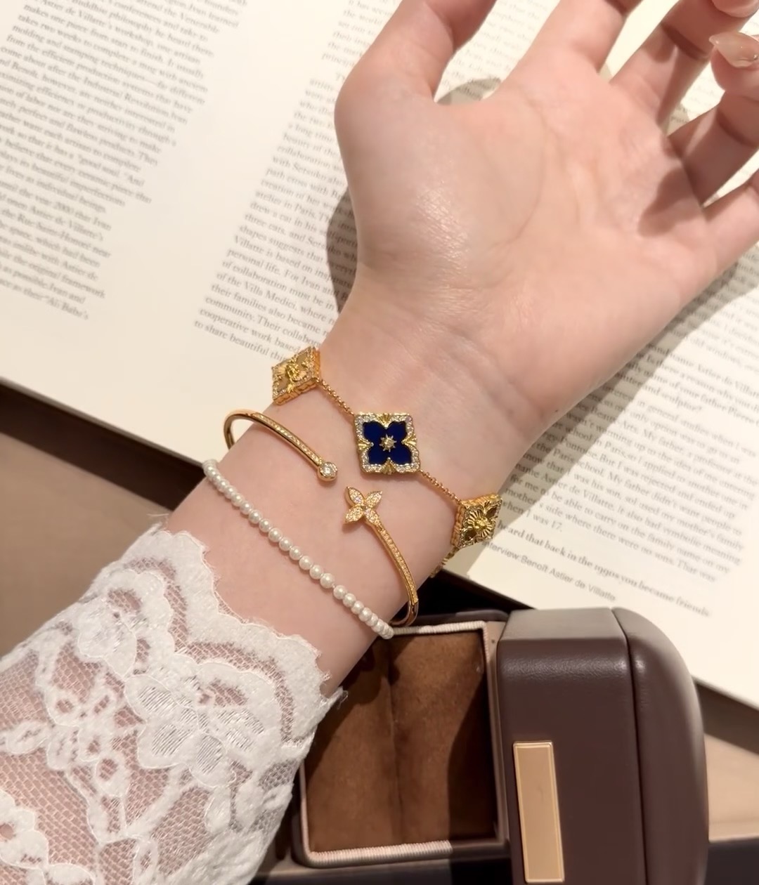Pulsera de aleación V de alta calidad, réplica exacta de Buccellati, con diamantes incrustados y patrón de rayos láser