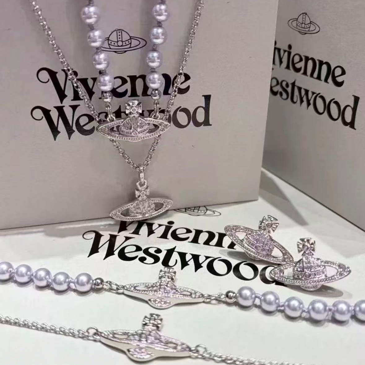 Vivienne Westwood 紫色珍珠项链西太后【VivienneWestwood】什么是快乐星球 来 这就是快乐星球 重磅推荐