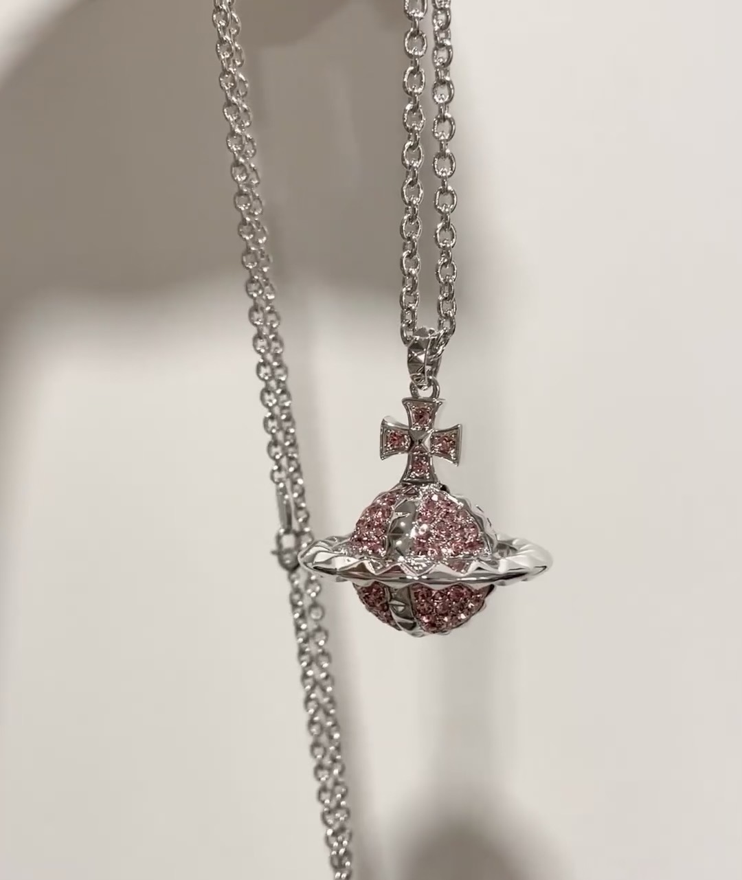 Vivienne Westwood 毛衣链西太后【VivienneWestwood】什么是快乐星球 来 这就是快乐星球 重磅推荐