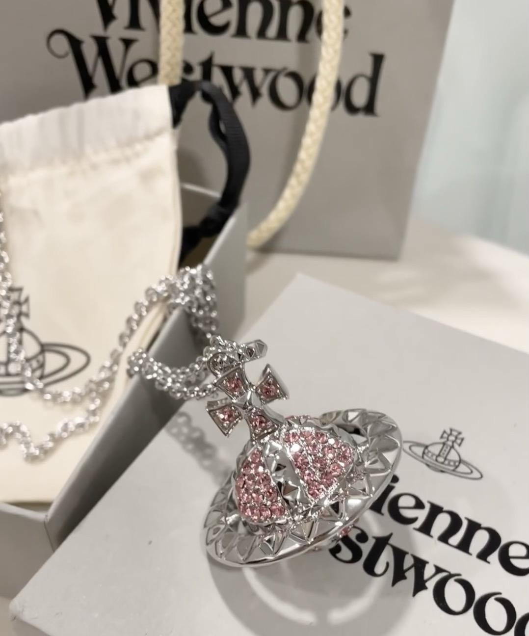 Vivienne Westwood 毛衣链西太后【VivienneWestwood】什么是快乐星球 来 这就是快乐星球 重磅推荐