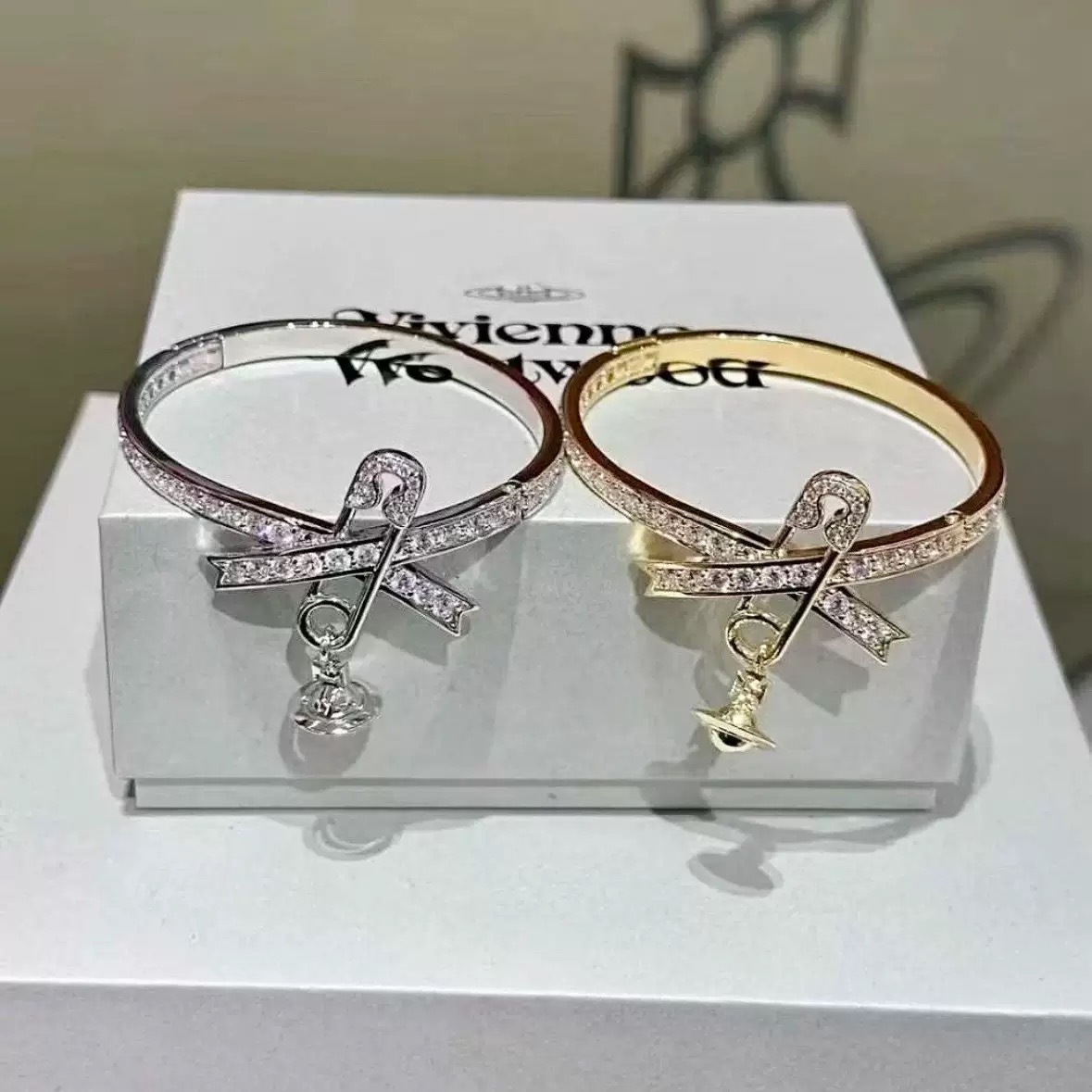 西太后【VivienneWestwood】什么是快乐星球，来，这就是快乐星球！重磅推荐，闭眼入准没错！纯