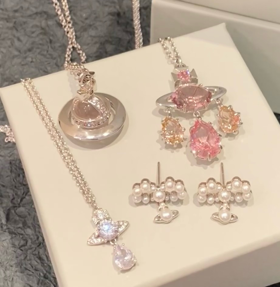 西太后【VivienneWestwood】什么是快乐星球，来，这就是快乐星球！重磅推荐，闭眼入准没错！纯粹王冠球是经典的