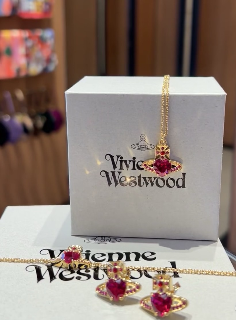 Vivienne Westwood 项链西太后【VivienneWestwood】什么是快乐星球