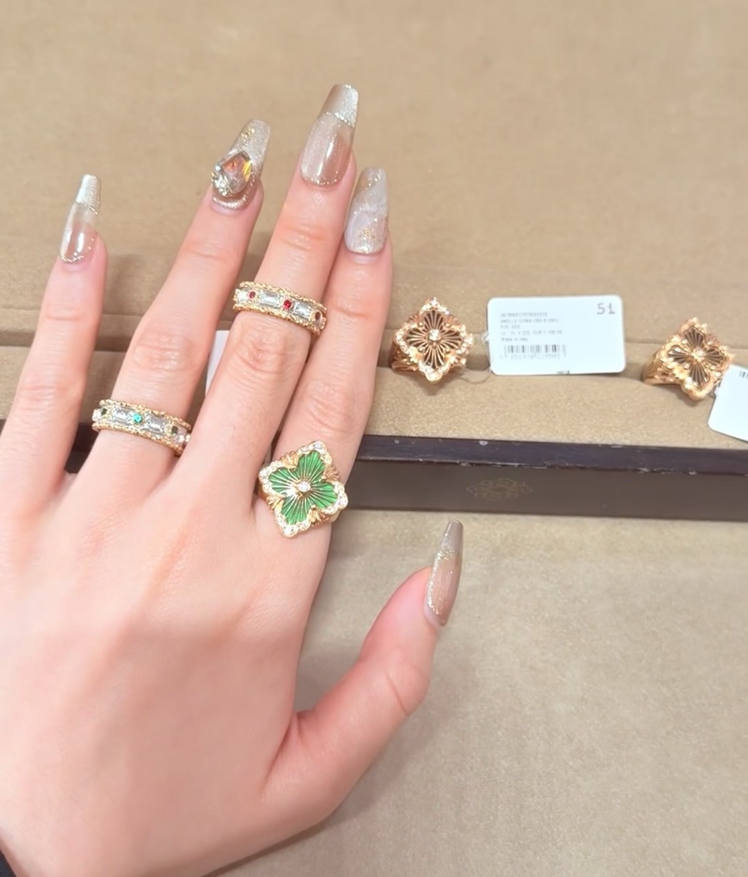 Buccellati V金材质 精工布契拉提镶钻绿珐琅戒指 678码